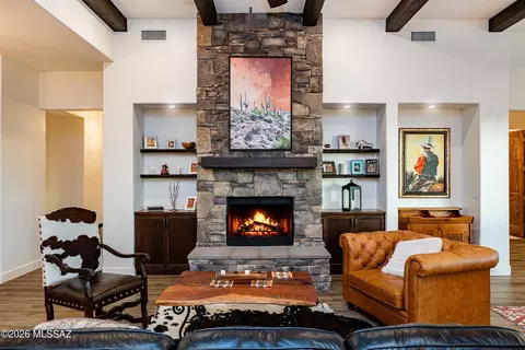 Living - 15320 E Tumbling L Ranch Pl, Vail, AZ 85641 photo 2 of 6