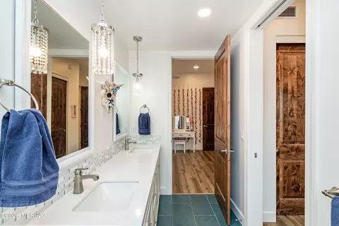 Bath - 15320 E Tumbling L Ranch Pl, Vail, AZ 85641 photo 6 of 9