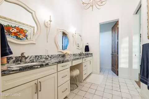 Bath - 15320 E Tumbling L Ranch Pl, Vail, AZ 85641 photo 2 of 9