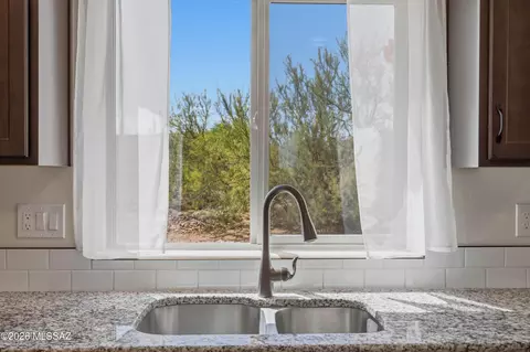 Kitchen - 3730 E Tapia Dr, Vail, AZ 85641 photo 5 of 6