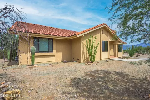 3660 W El Moraga Pl, Tucson, AZ 85745