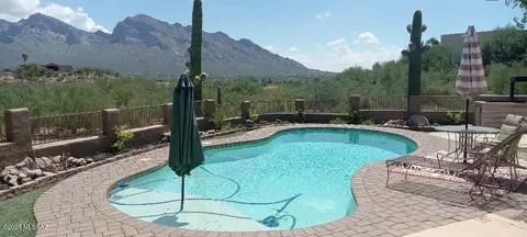 10660 N Pistachio Ave, Oro Valley, AZ 85737