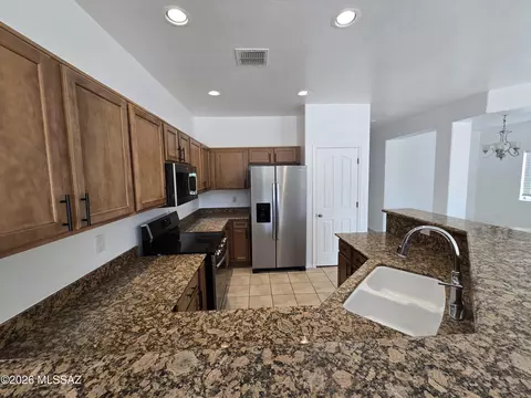 Kitchen - 2090 W Cave Cotton Loop, Benson, AZ 85602 photo 3 of 4