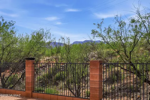 Exterior - 2090 W Cave Cotton Loop, Benson, AZ 85602 photo 8 of 10