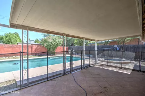 Exterior - 7253 Eli Dr, Tucson, AZ 85710 photo 2 of 10