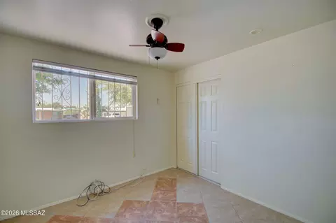 Bedroom - 7253 Eli Dr, Tucson, AZ 85710 photo 2 of 7