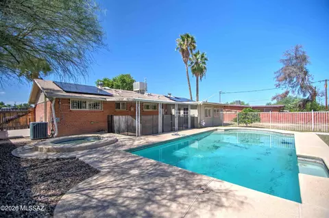 Exterior - 7253 Eli Dr, Tucson, AZ 85710 photo 5 of 10