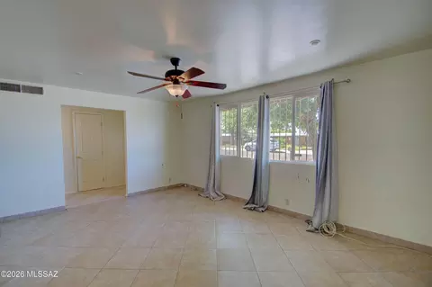 Living - 7253 Eli Dr, Tucson, AZ 85710 photo 1 of 8