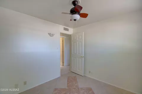 Bedroom - 7253 Eli Dr, Tucson, AZ 85710 photo 3 of 7