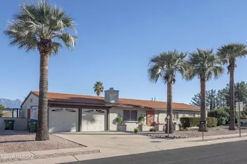 1031 S La Pera, Green Valley, AZ 85614