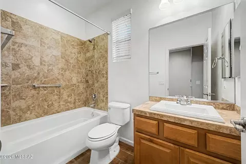 Bath - 11394 E Squash Blossom Loop, Tucson, AZ 85747 photo 3 of 3