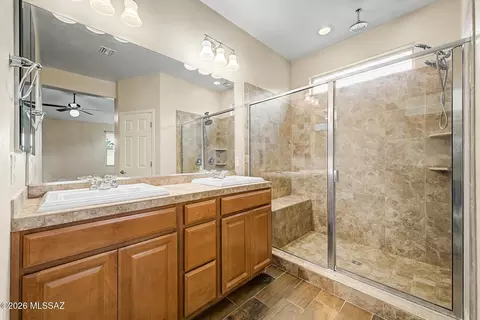 Bath - 11394 E Squash Blossom Loop, Tucson, AZ 85747 photo 1 of 3