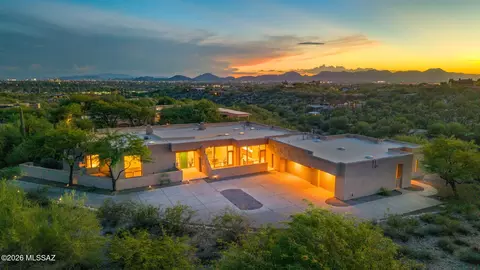 4635 N Placita Roca Blanca, Tucson, AZ 85718