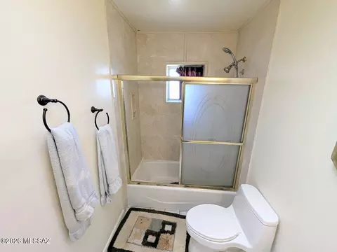 Bath - 9796 E Shamrock Ln, Pearce, AZ 85625 photo 1 of 5
