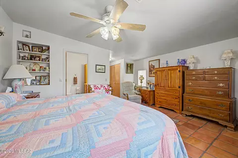 Bedroom - 16450 W Arivaca Rd, Arivaca, AZ 85601 photo 3 of 5