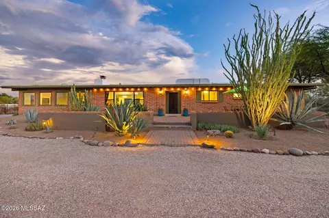 9420 E Sierra St, Tucson, AZ 85710