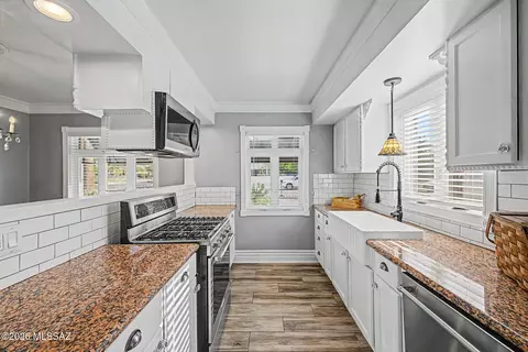 Kitchen - 4655 E 8th St, Tucson, AZ 85711 photo 1 of 3