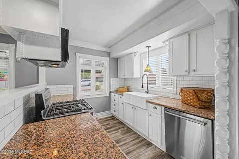 Kitchen - 4655 E 8th St, Tucson, AZ 85711 photo 2 of 3