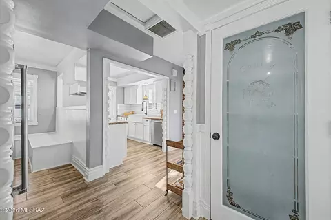 Entry Way - 4655 E 8th St, Tucson, AZ 85711 photo 1 of 3