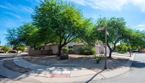 317 E Atlas Cedar Pl, Sahuarita, AZ 85629
