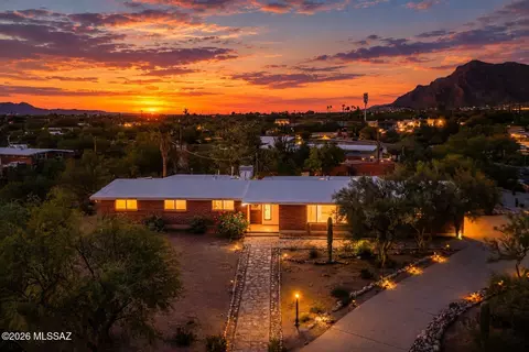 6337 N Pomona Rd, Tucson, AZ 85704