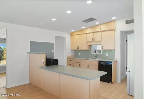 Kitchen - 2120 E 33rd St, Tucson, AZ 85713 photo 3 of 3