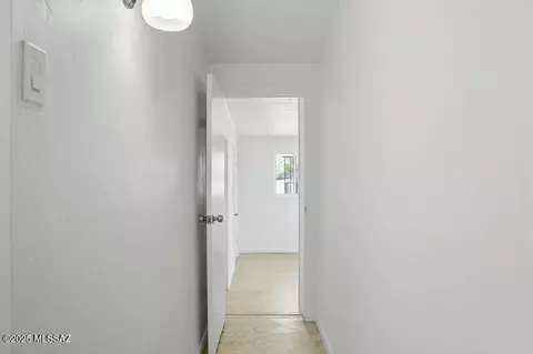 Entry Way - 2120 E 33rd St, Tucson, AZ 85713 photo 1 of 1