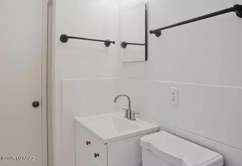 Bath - 2120 E 33rd St, Tucson, AZ 85713 photo 1 of 4