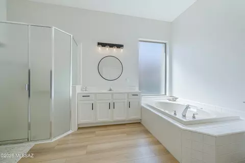 Bath - 63333 E Harmony Dr, Tucson, AZ 85739 photo 3 of 4