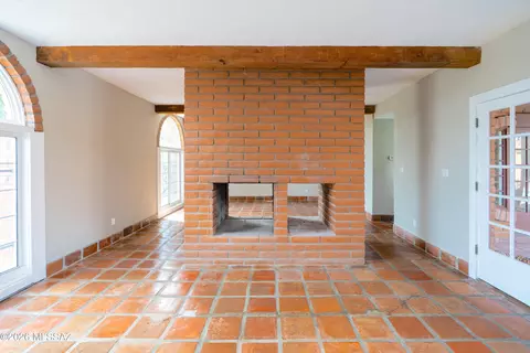4 Cochise Ln, Bisbee, AZ 85603 photo 5