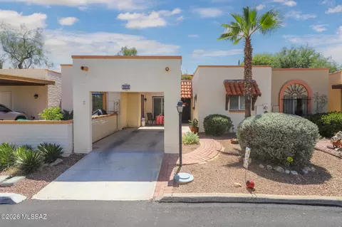 1051 W Calle Alhambra, Green Valley, AZ 85622