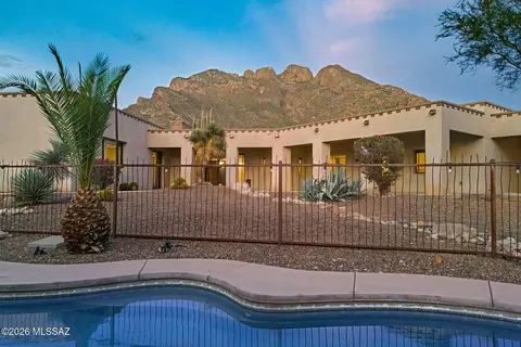8755 N Sunny Slope Dr, Oro Valley, AZ 85704