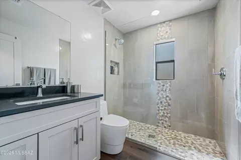 Bath - 7041 E River Rd, Tucson, AZ 85750 photo 4 of 5
