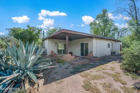 Exterior - 7041 E River Rd, Tucson, AZ 85750 photo 7 of 9