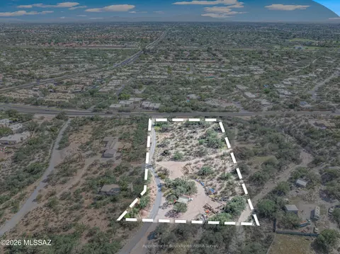 View/Area - 7041 E River Rd, Tucson, AZ 85750 photo 7 of 8
