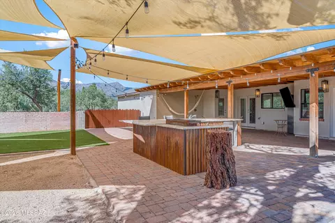 Exterior - 7041 E River Rd, Tucson, AZ 85750 photo 4 of 9