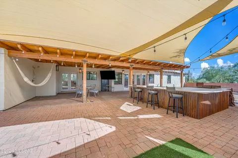 Exterior - 7041 E River Rd, Tucson, AZ 85750 photo 3 of 9