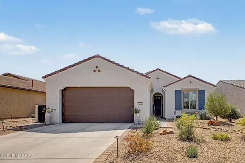 1342 E Claystone Dr, Green Valley, AZ 85614
