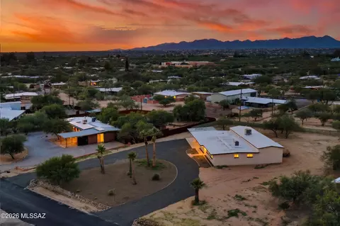 230 W Meadowbrook Dr, Tucson, AZ 85704