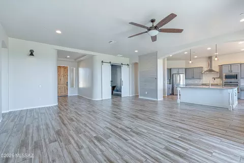 Living - 14348 E Willow Goldfinch Ct, Vail, AZ 85641 photo 3 of 4
