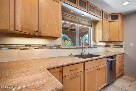 Kitchen - 5525 E 3rd St, Tucson, AZ 85711 photo 1 of 2