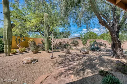Exterior - 5525 E 3rd St, Tucson, AZ 85711 photo 4 of 8
