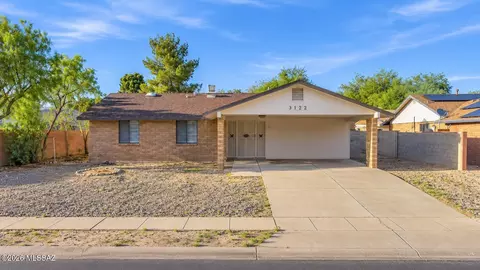 3122 W Treeline Dr, Tucson, AZ 85741
