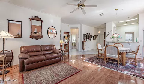 542 W Riverdale Ct, Green Valley, AZ 85614