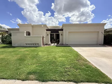 2619 W Old Glory Dr, Tucson, AZ 85741