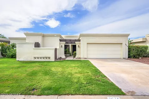 2619 W Old Glory Dr, Tucson, AZ 85741