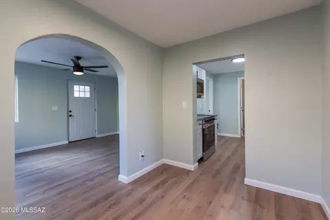 Entry Way - 231 E District St, Tucson, AZ 85714 photo 3 of 3