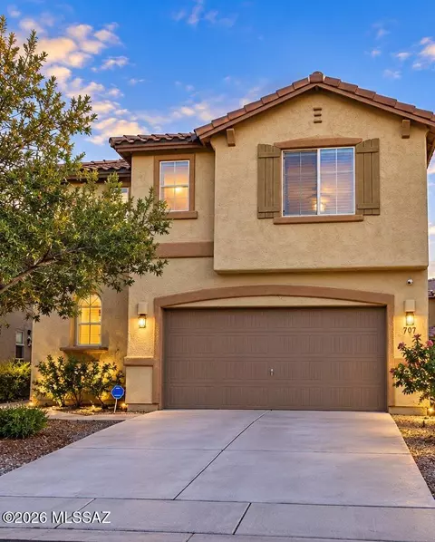 707 W Calle Capotasto, Sahuarita, AZ 85629