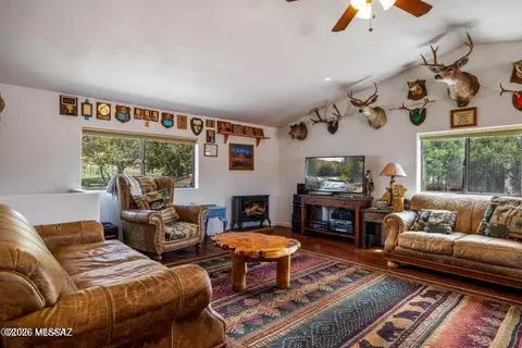 Living - 192 County Road 2180, Nutrioso, AZ 85932 photo 2 of 3