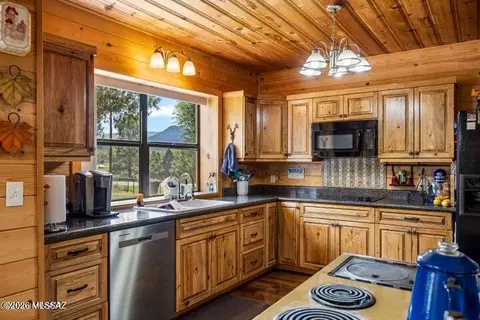 Kitchen - 192 County Road 2180, Nutrioso, AZ 85932 photo 3 of 3